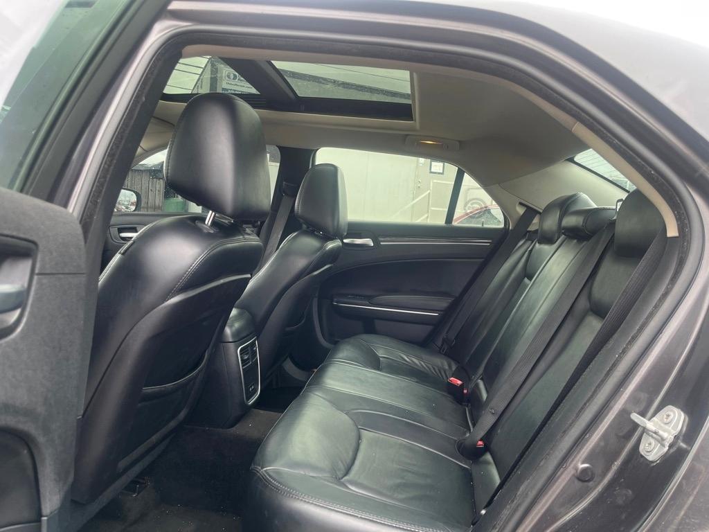 Chrysler 300 Limited RWD 2016