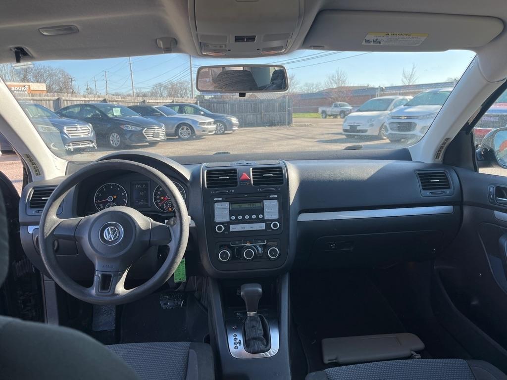 Volkswagen Jetta S PZEV 2010