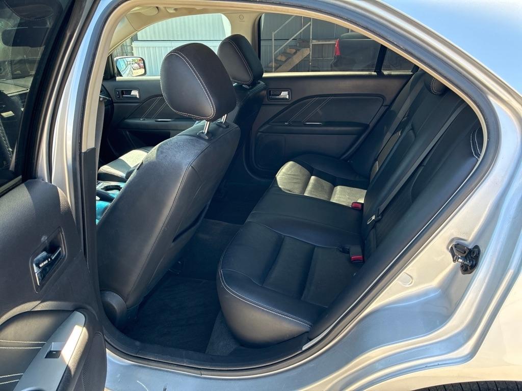 Ford Fusion V6 Sport AWD 2011