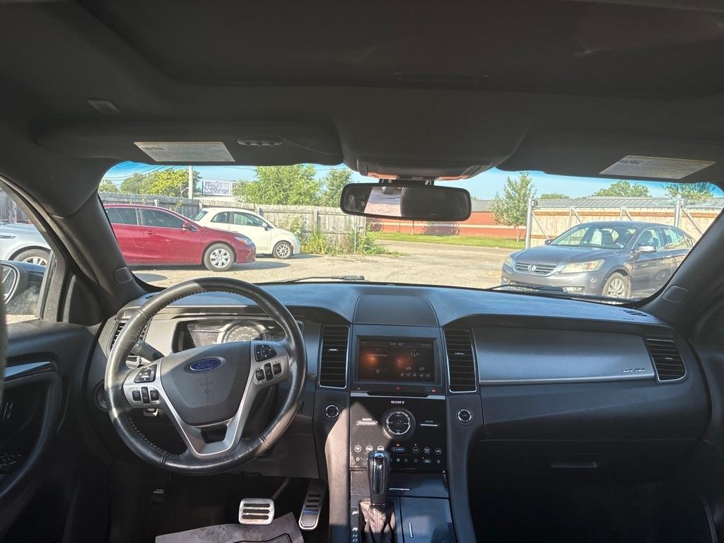Ford Taurus 4dr Sdn SHO AWD 2013