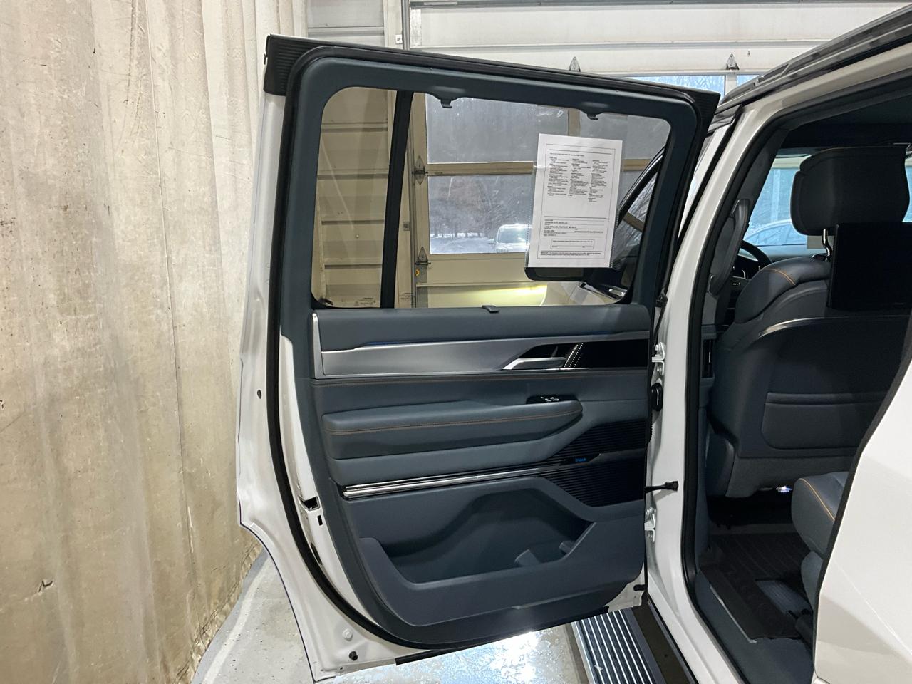 Jeep Grand Wagoneer Series III 4x4 2022