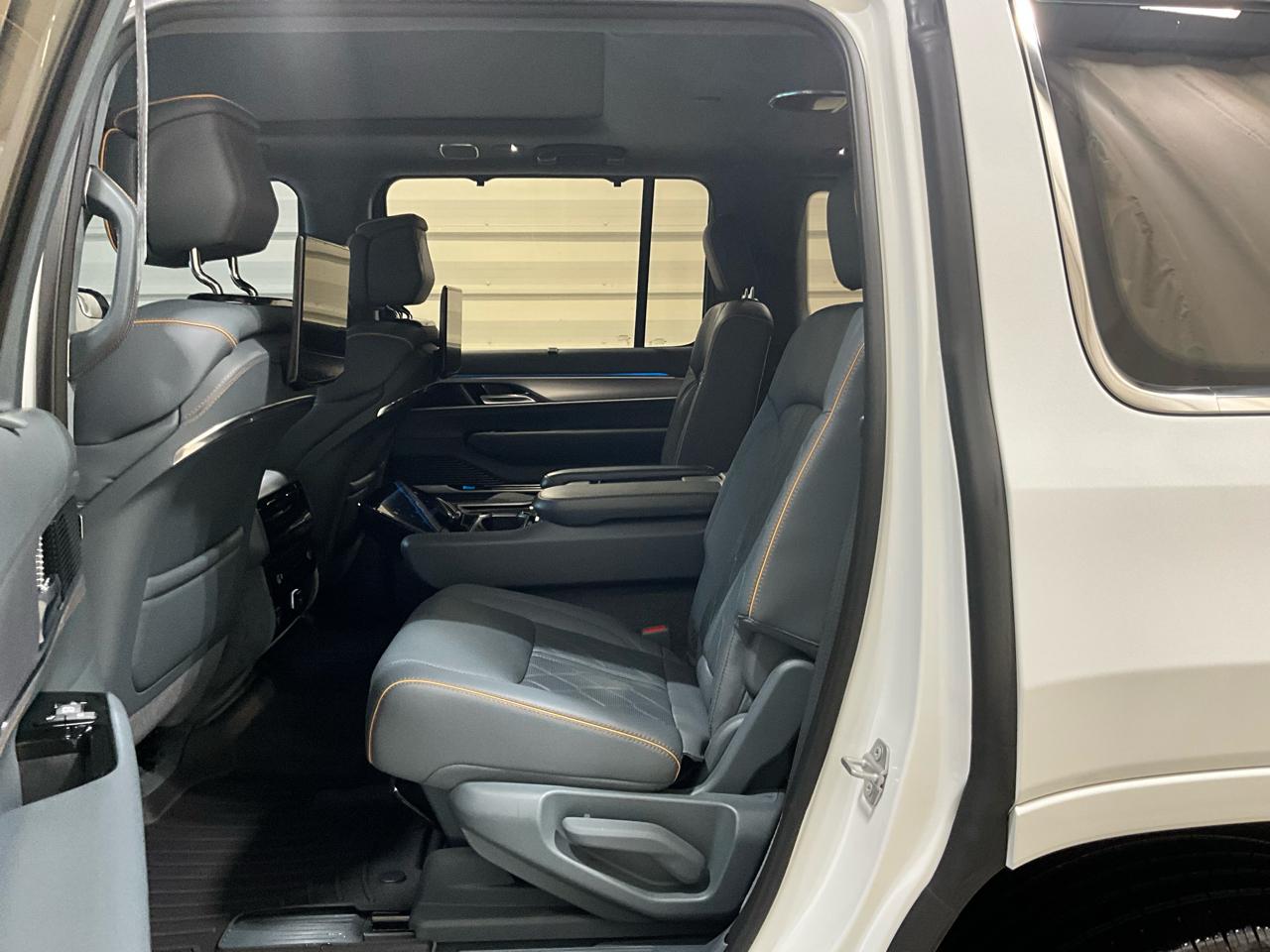 Jeep Grand Wagoneer Series III 4x4 2022