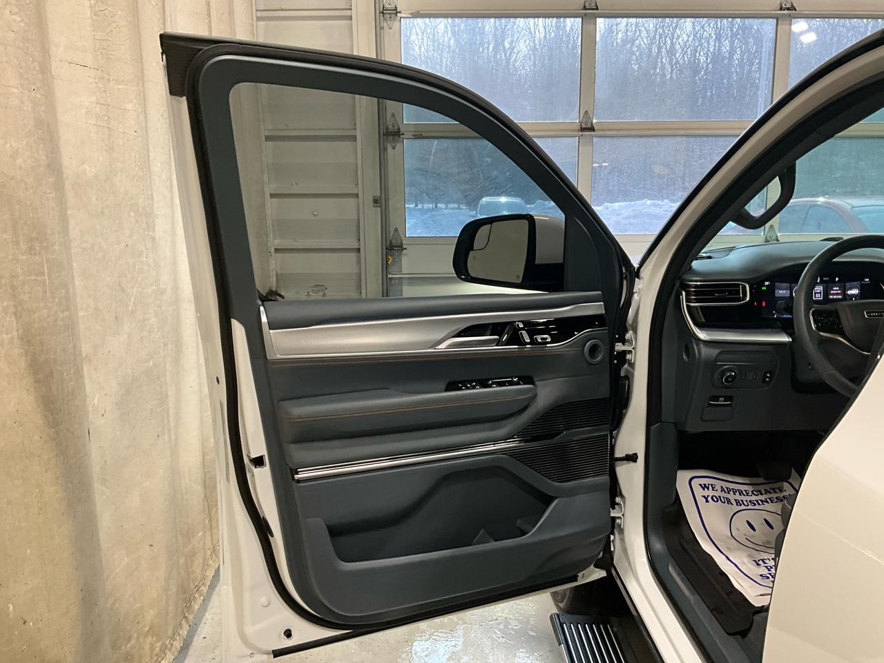 Jeep Grand Wagoneer Series III 4x4 2022