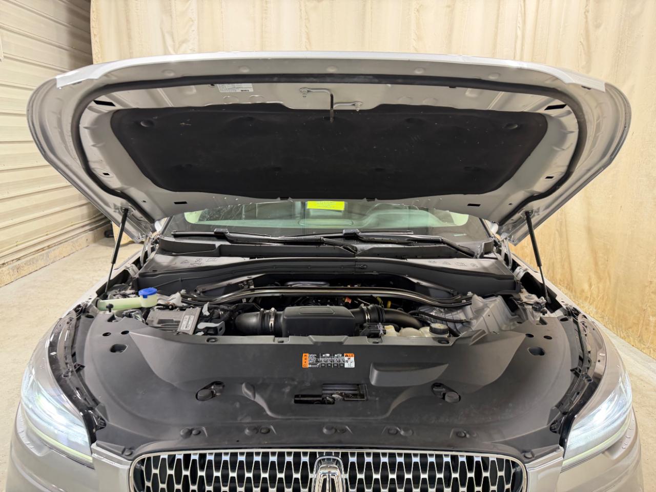 Lincoln Aviator Standard AWD 2021