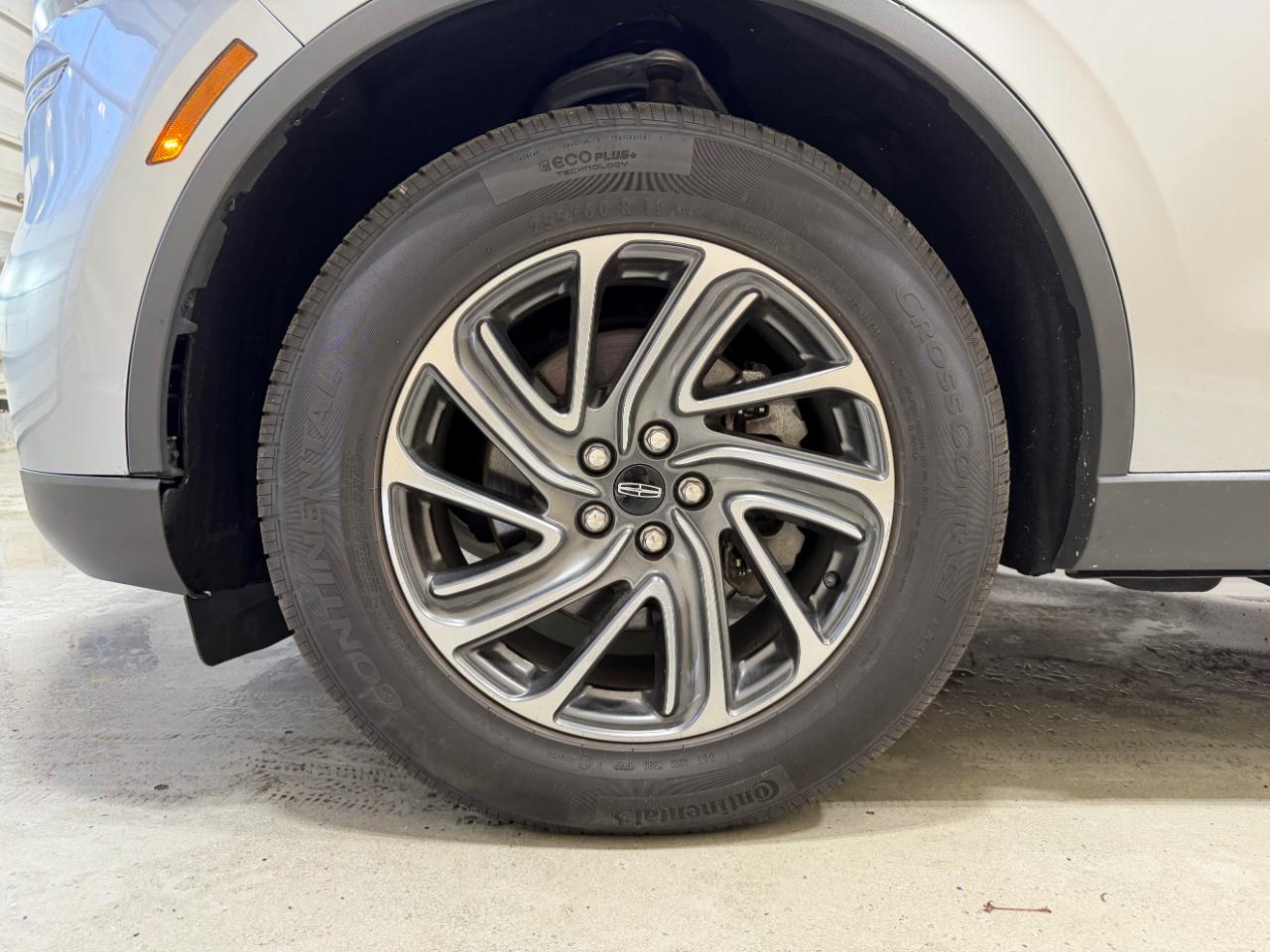 Lincoln Aviator Standard AWD 2021