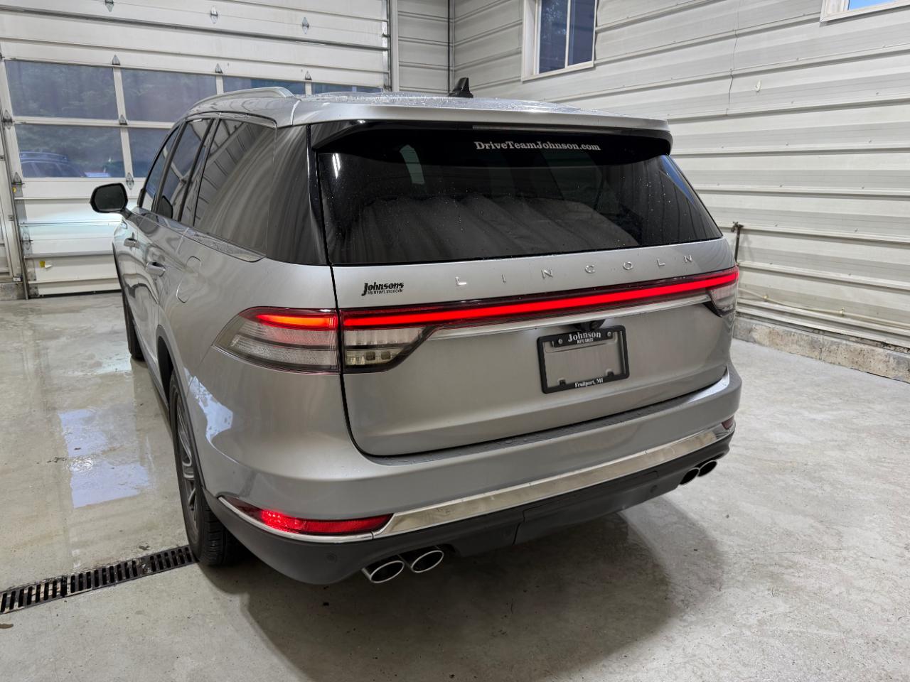 Lincoln Aviator Standard AWD 2021