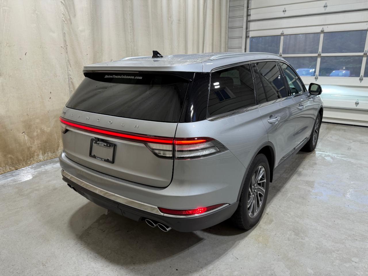 Lincoln Aviator Standard AWD 2021