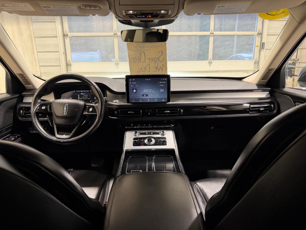 Lincoln Aviator Standard AWD 2021
