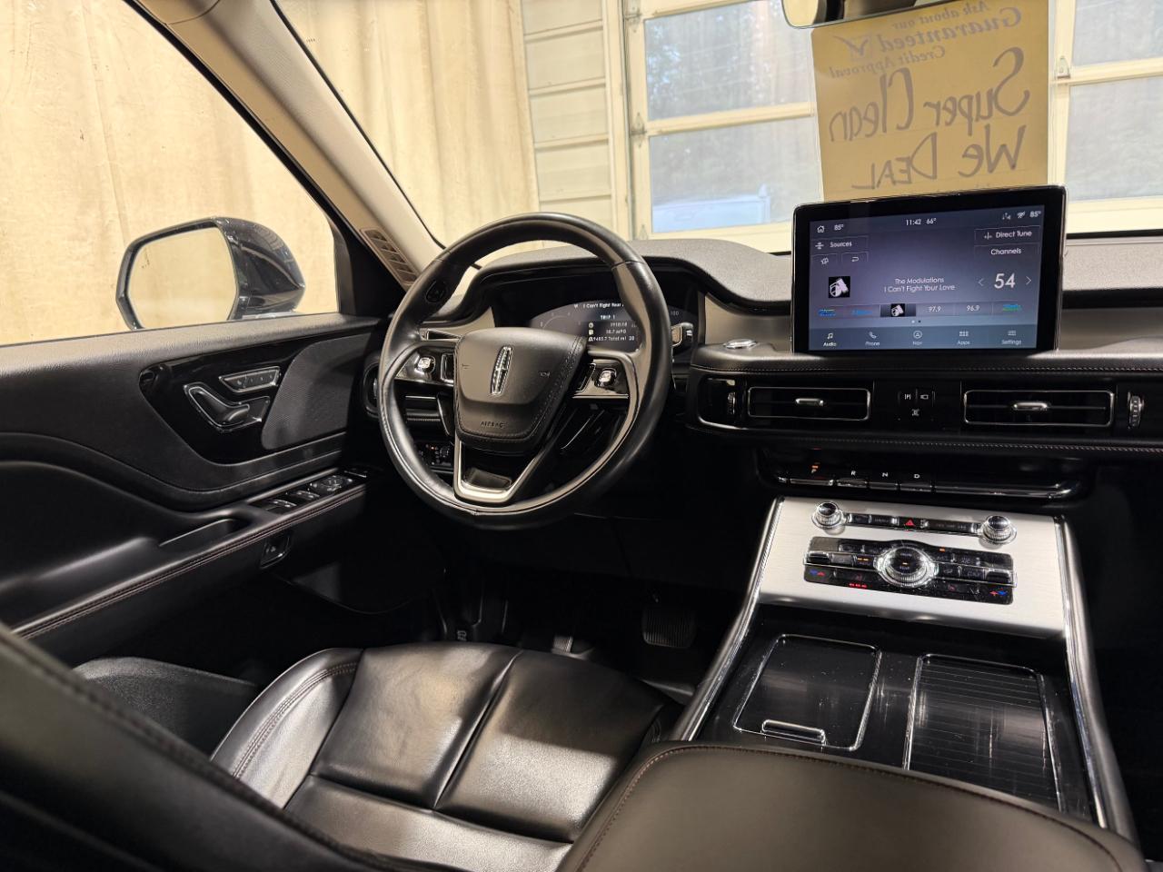 Lincoln Aviator Standard AWD 2021