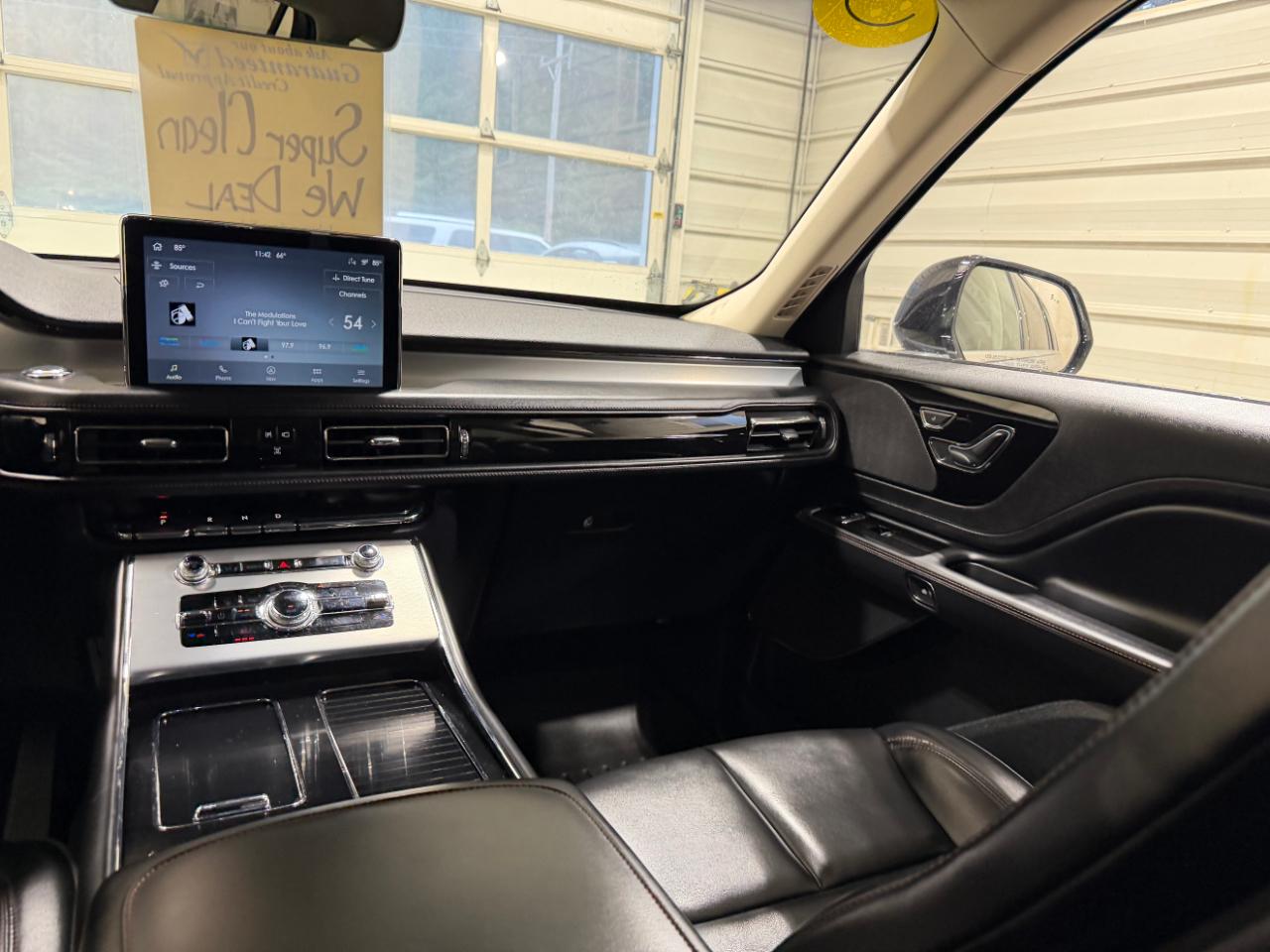 Lincoln Aviator Standard AWD 2021