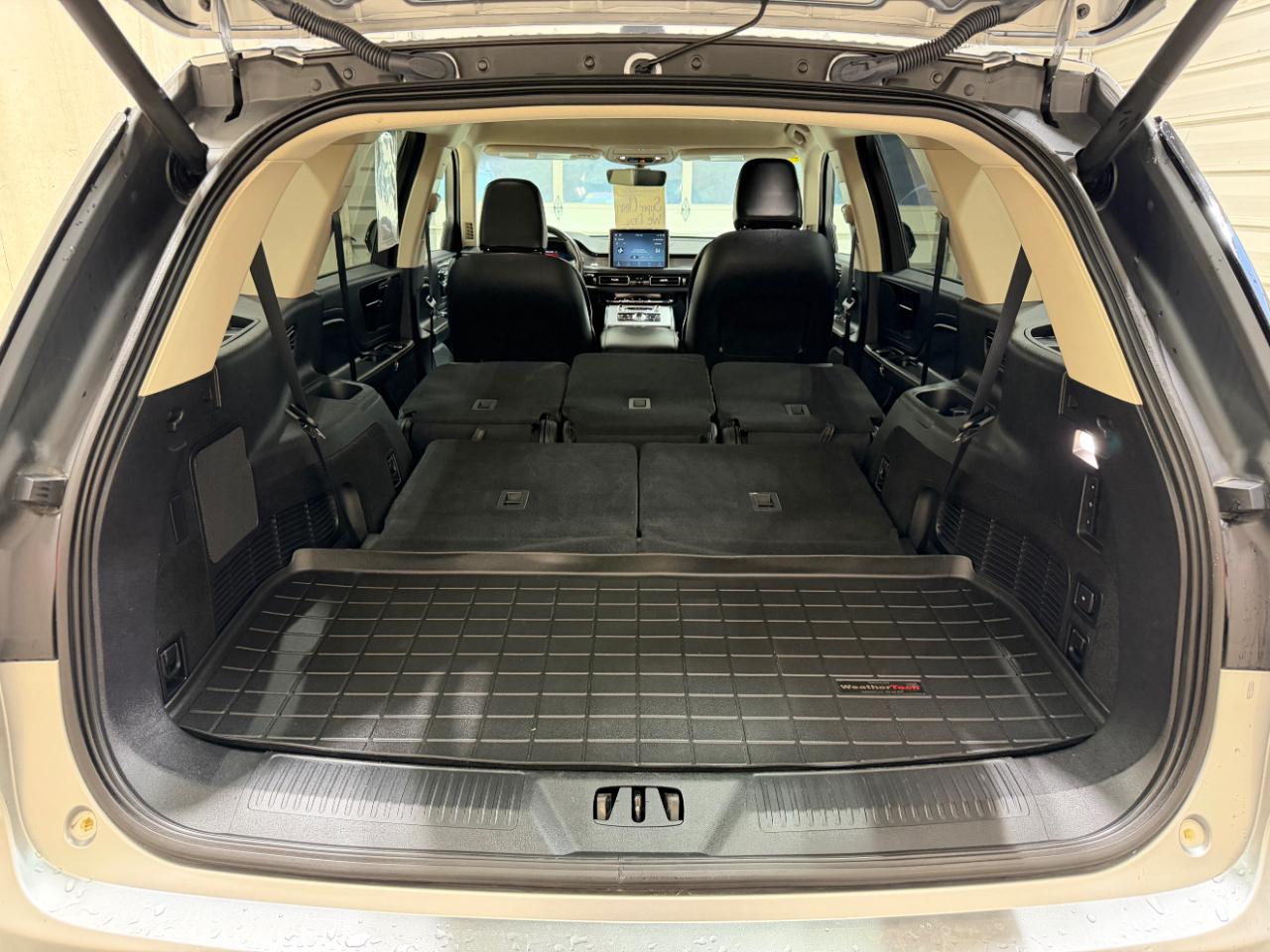 Lincoln Aviator Standard AWD 2021