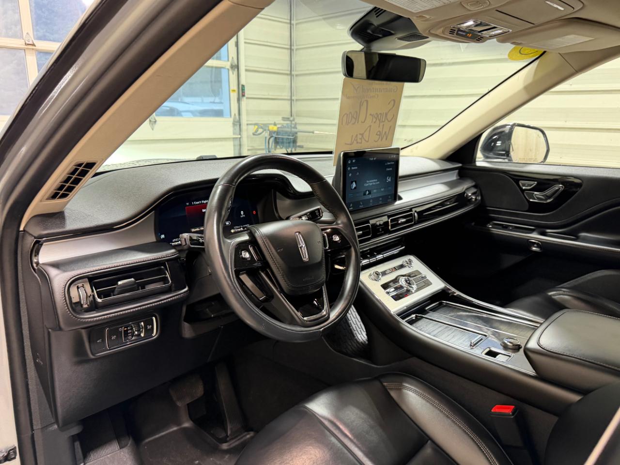 Lincoln Aviator Standard AWD 2021