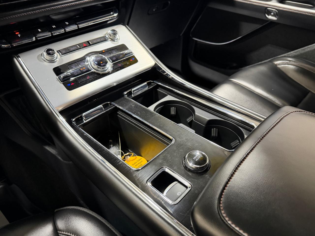 Lincoln Aviator Standard AWD 2021