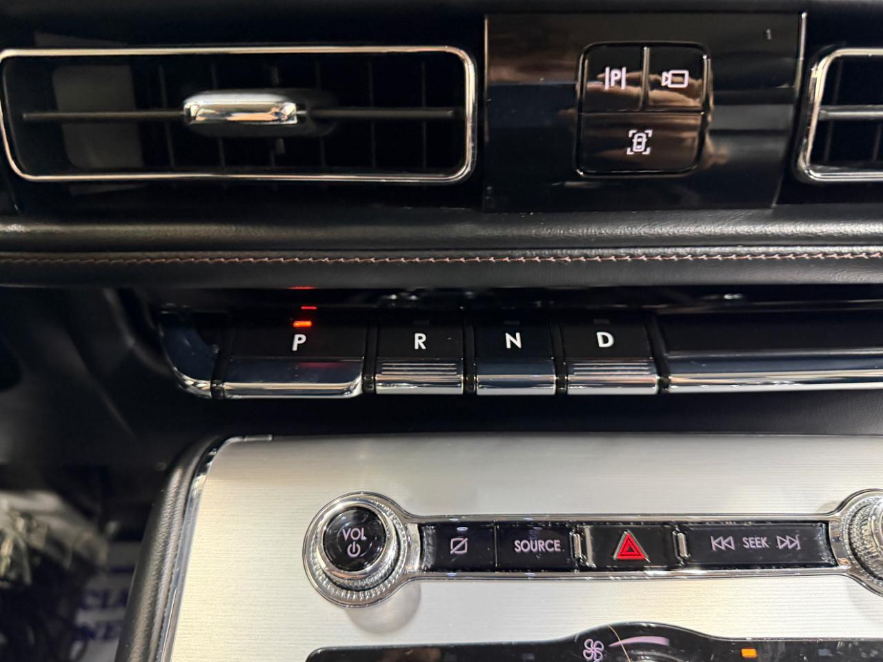 Lincoln Aviator Standard AWD 2021