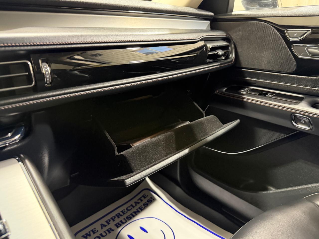 Lincoln Aviator Standard AWD 2021