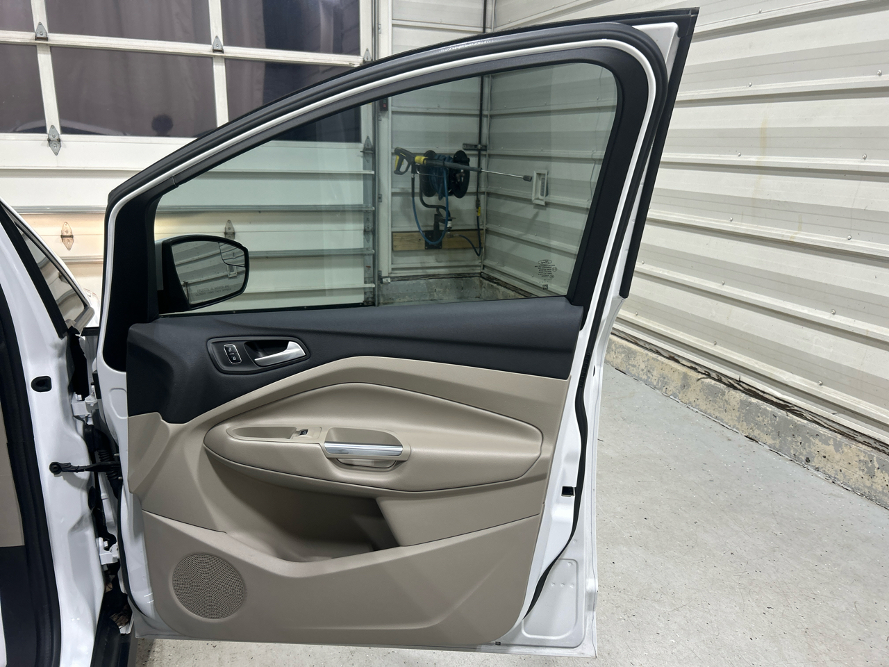 Ford C-Max Hybrid SE FWD 2017