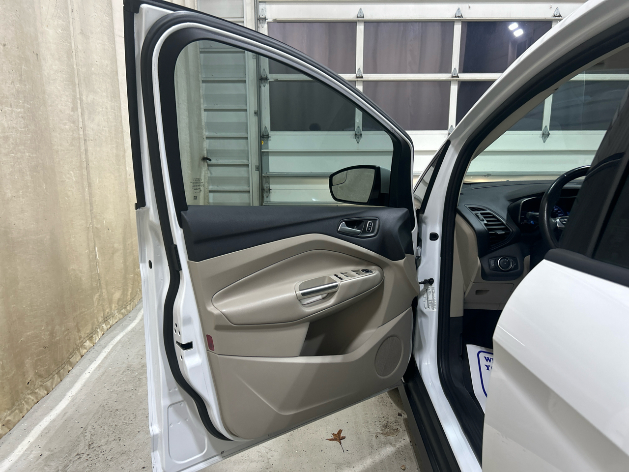 Ford C-Max Hybrid SE FWD 2017