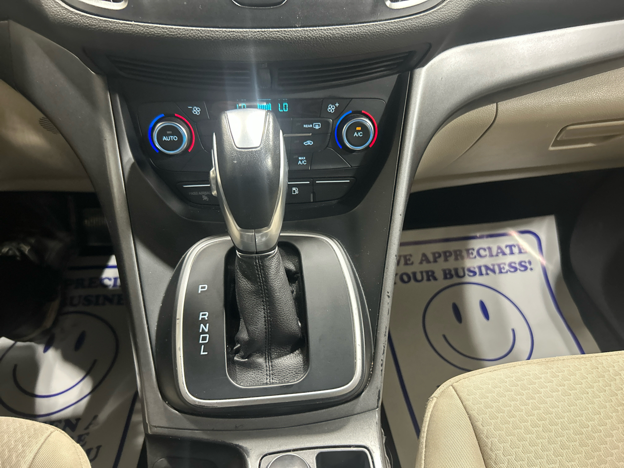 Ford C-Max Hybrid SE FWD 2017