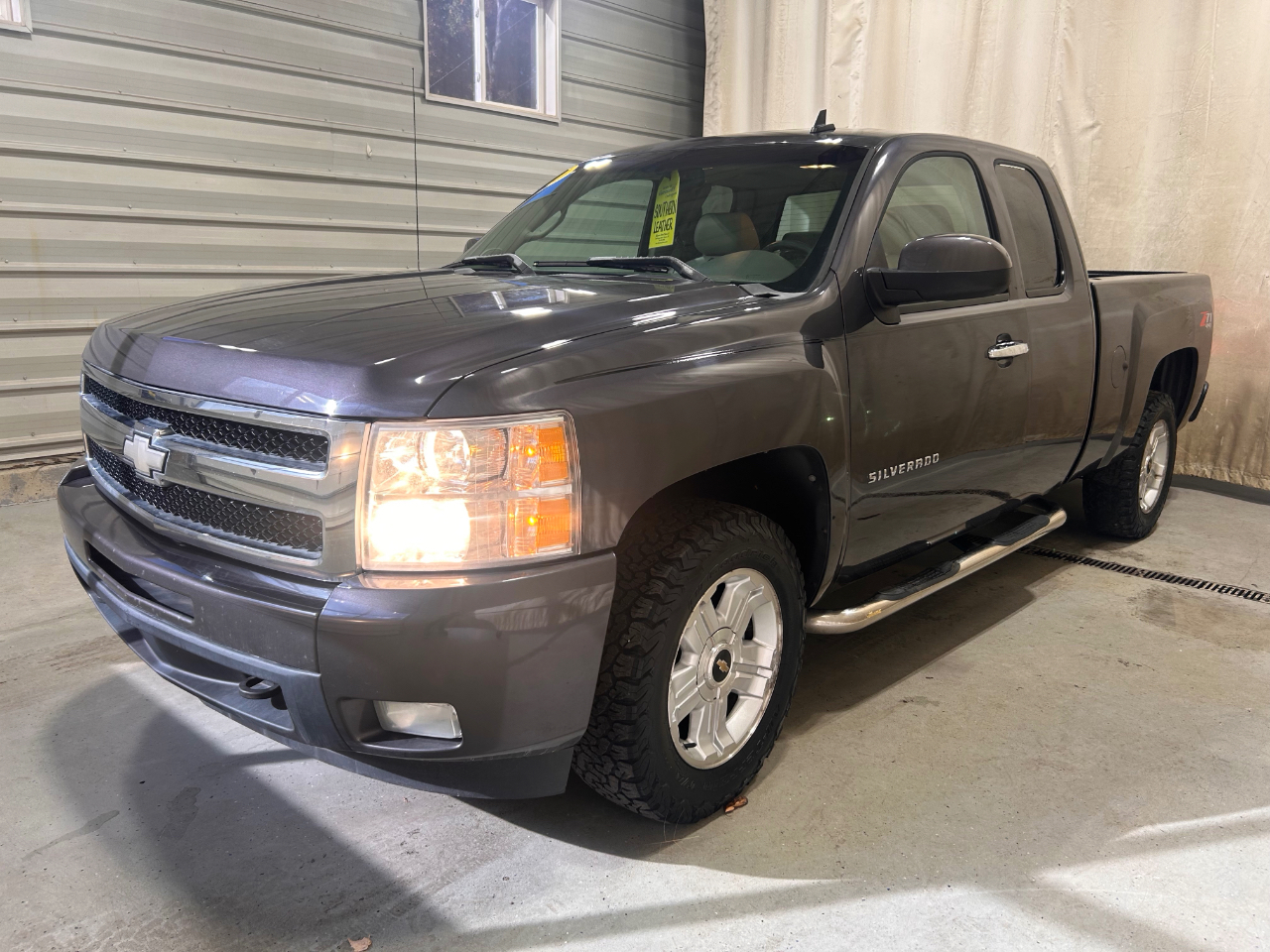 Chevrolet Silverado 1500 4WD Ext Cab 143.5" LTZ 2010 Chevrolet Silverado 1500 4WD Ext Cab 143.5" LTZ 2010