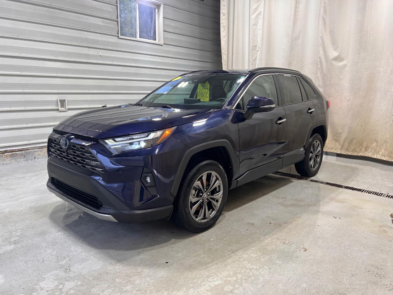Toyota RAV4 Hybrid Limited AWD (Natl) 2022