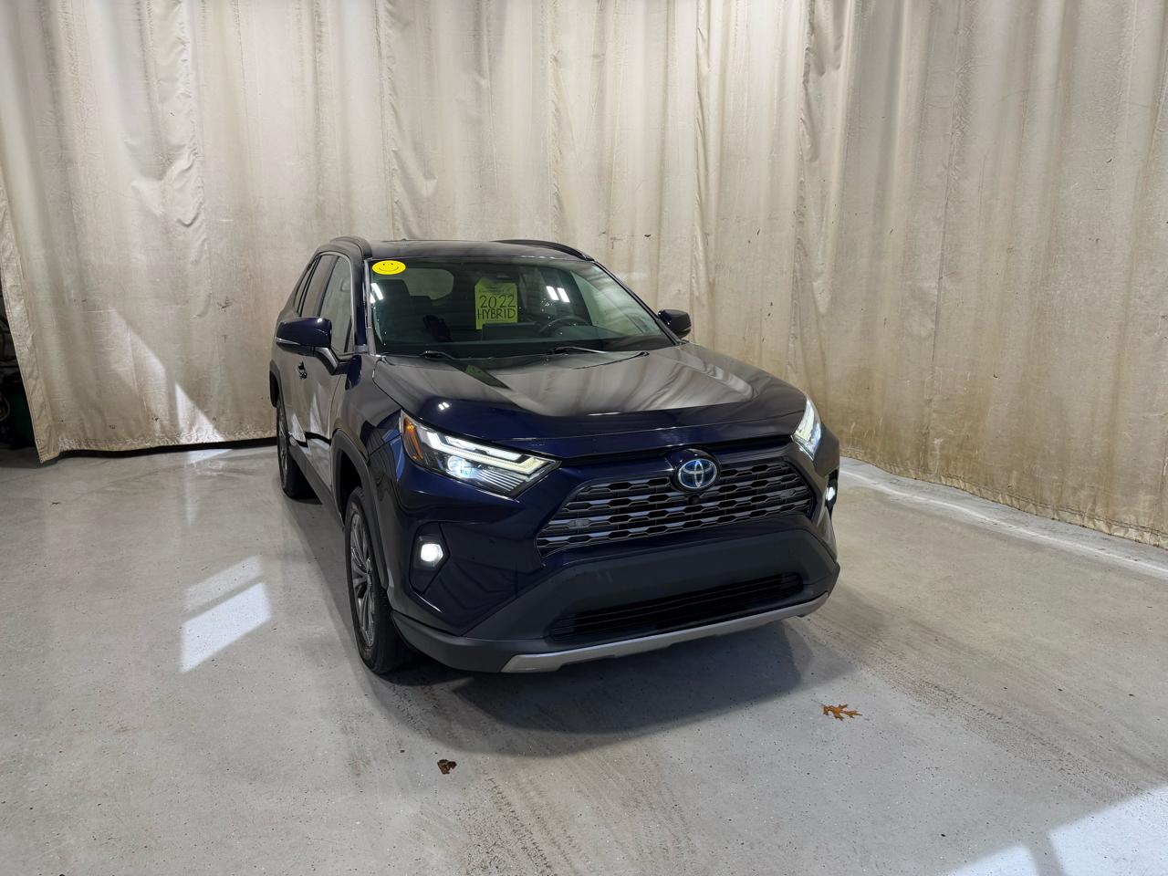 Toyota RAV4 Hybrid Limited AWD (Natl) 2022