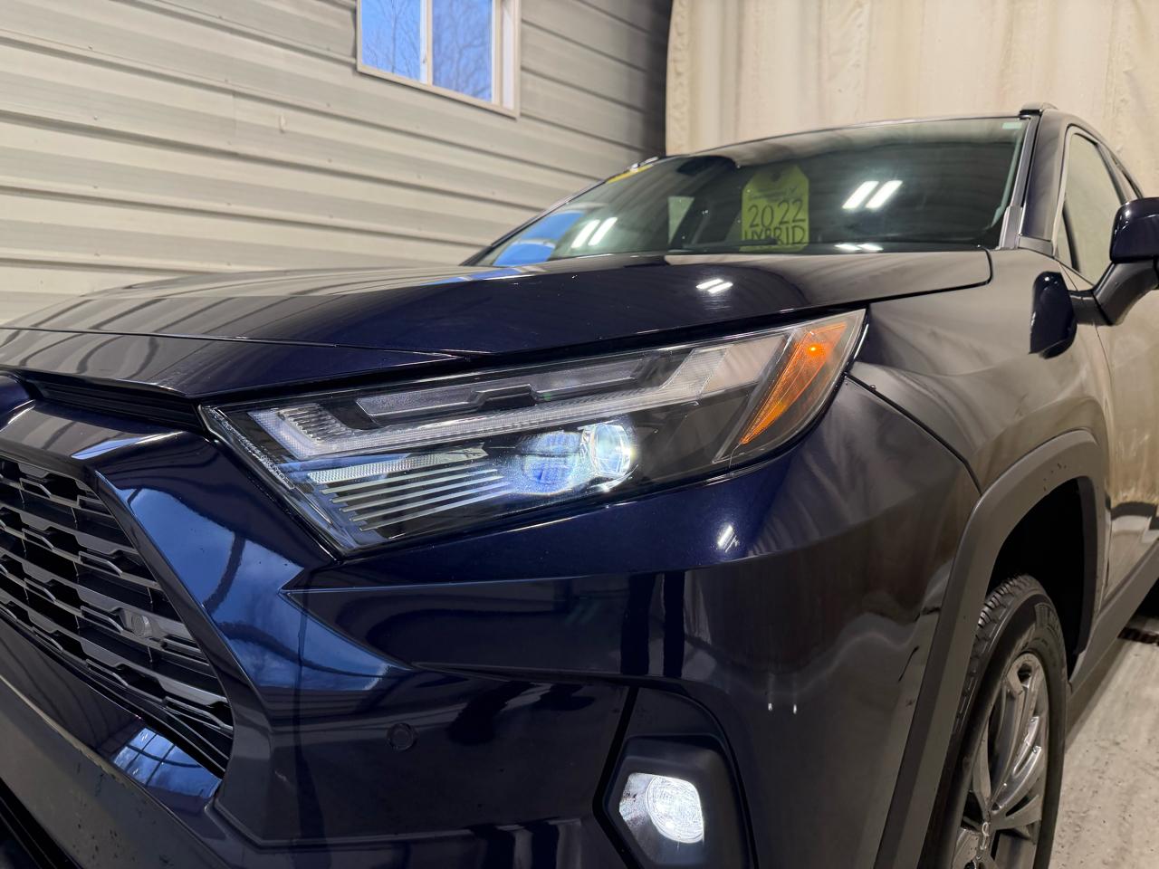 Toyota RAV4 Hybrid Limited AWD (Natl) 2022