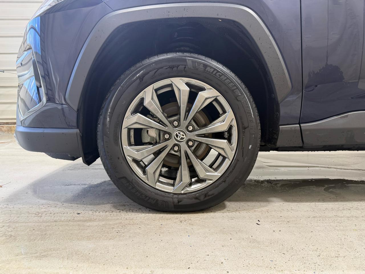 Toyota RAV4 Hybrid Limited AWD (Natl) 2022