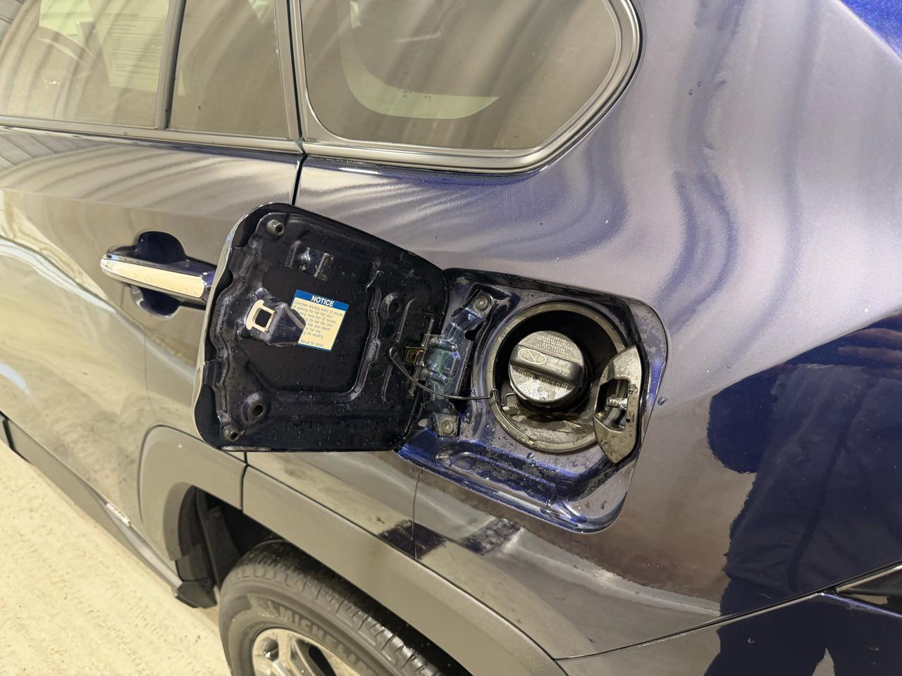 Toyota RAV4 Hybrid Limited AWD (Natl) 2022