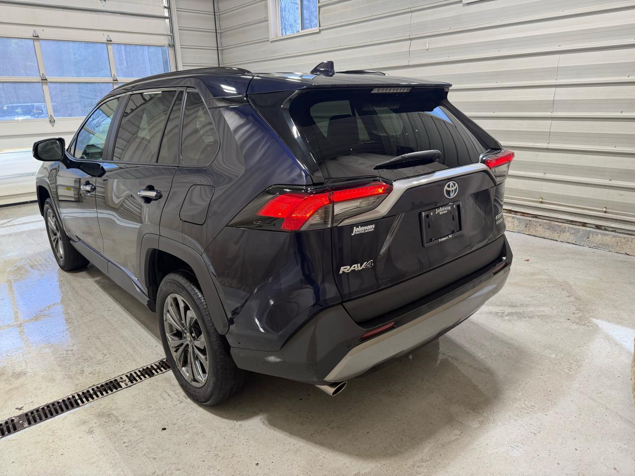 Toyota RAV4 Hybrid Limited AWD (Natl) 2022