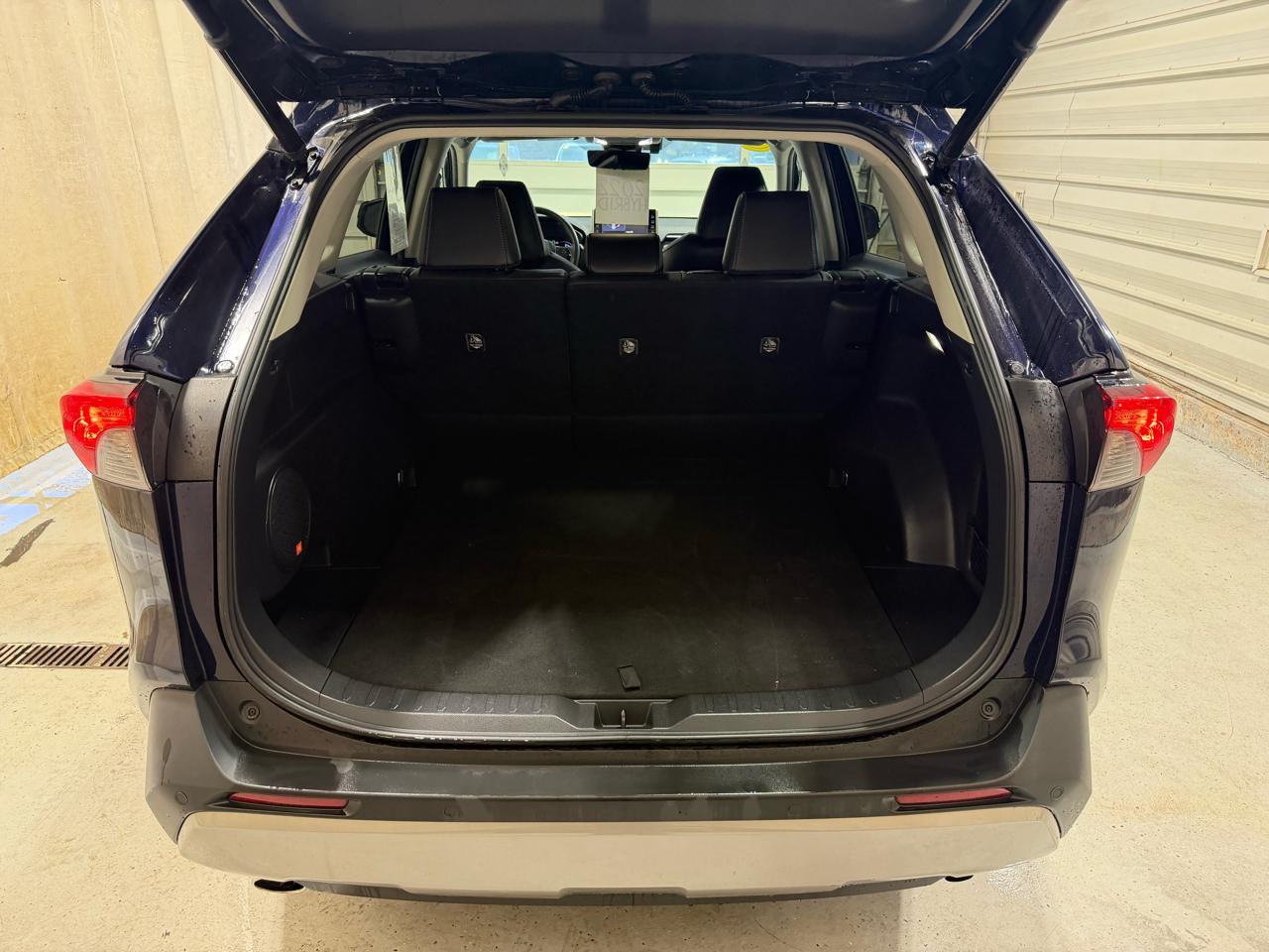 Toyota RAV4 Hybrid Limited AWD (Natl) 2022