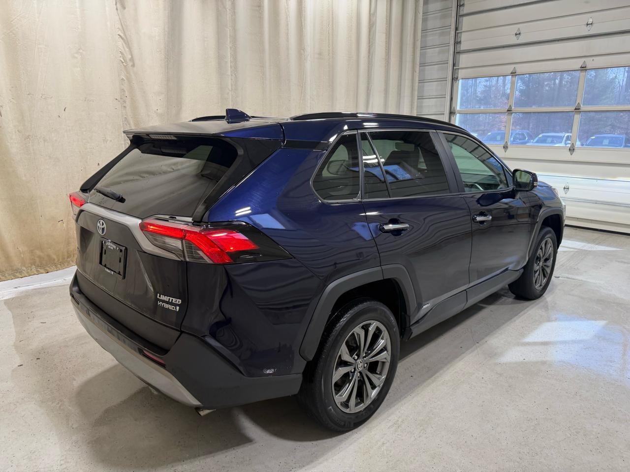 Toyota RAV4 Hybrid Limited AWD (Natl) 2022