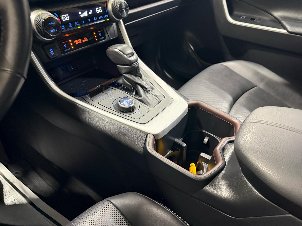 Toyota RAV4 Hybrid Limited AWD (Natl) 2022