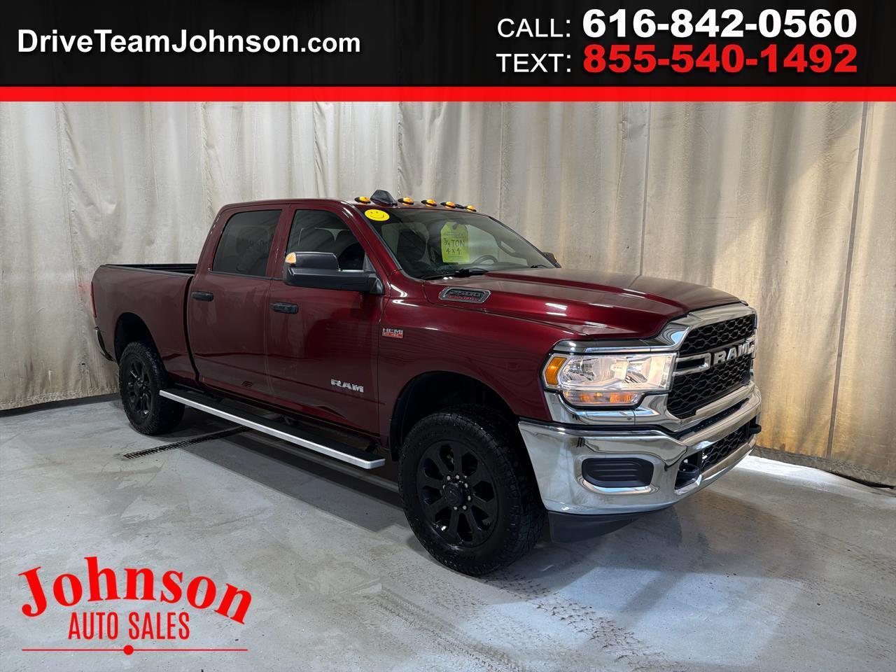RAM 2500 Tradesman 4x4 Crew Cab 6'4" Box 2021