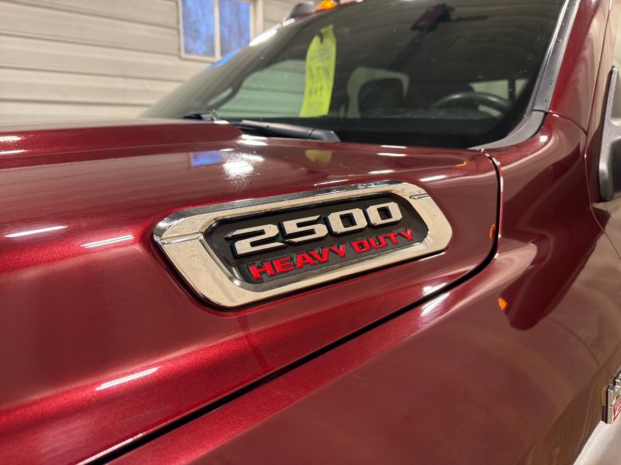 RAM 2500 Tradesman 4x4 Crew Cab 6'4" Box 2021