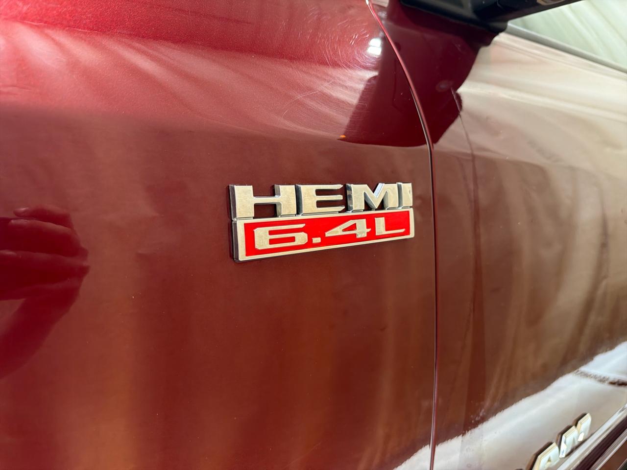 RAM 2500 Tradesman 4x4 Crew Cab 6'4" Box 2021