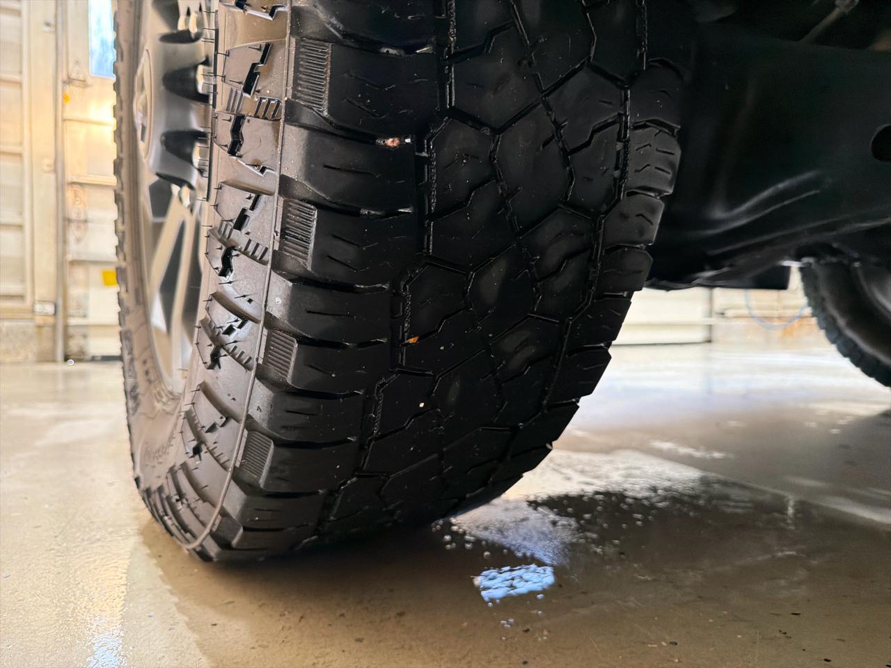 RAM 2500 Tradesman 4x4 Crew Cab 6'4" Box 2021