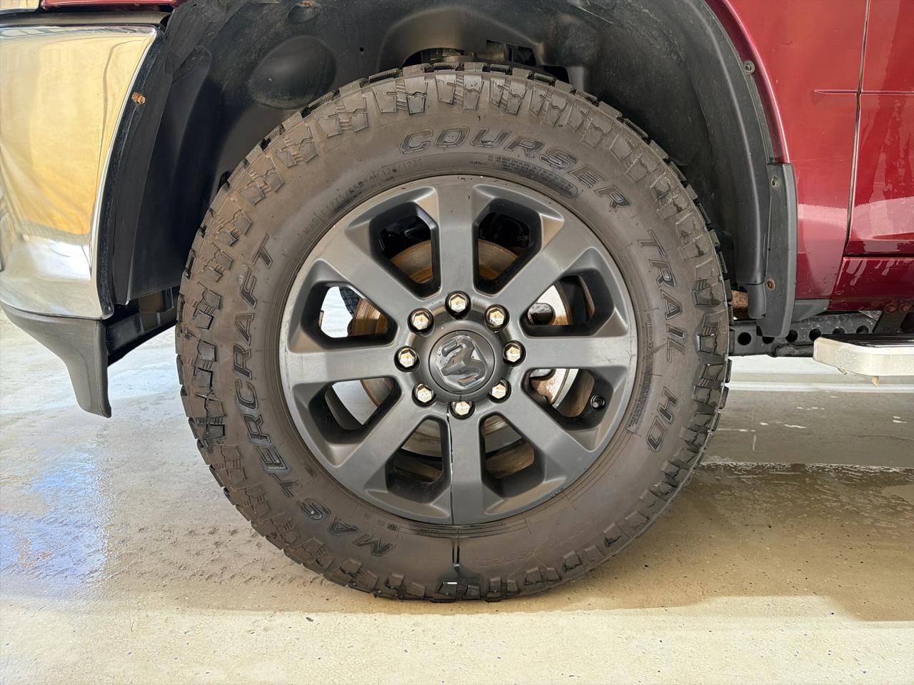 RAM 2500 Tradesman 4x4 Crew Cab 6'4" Box 2021