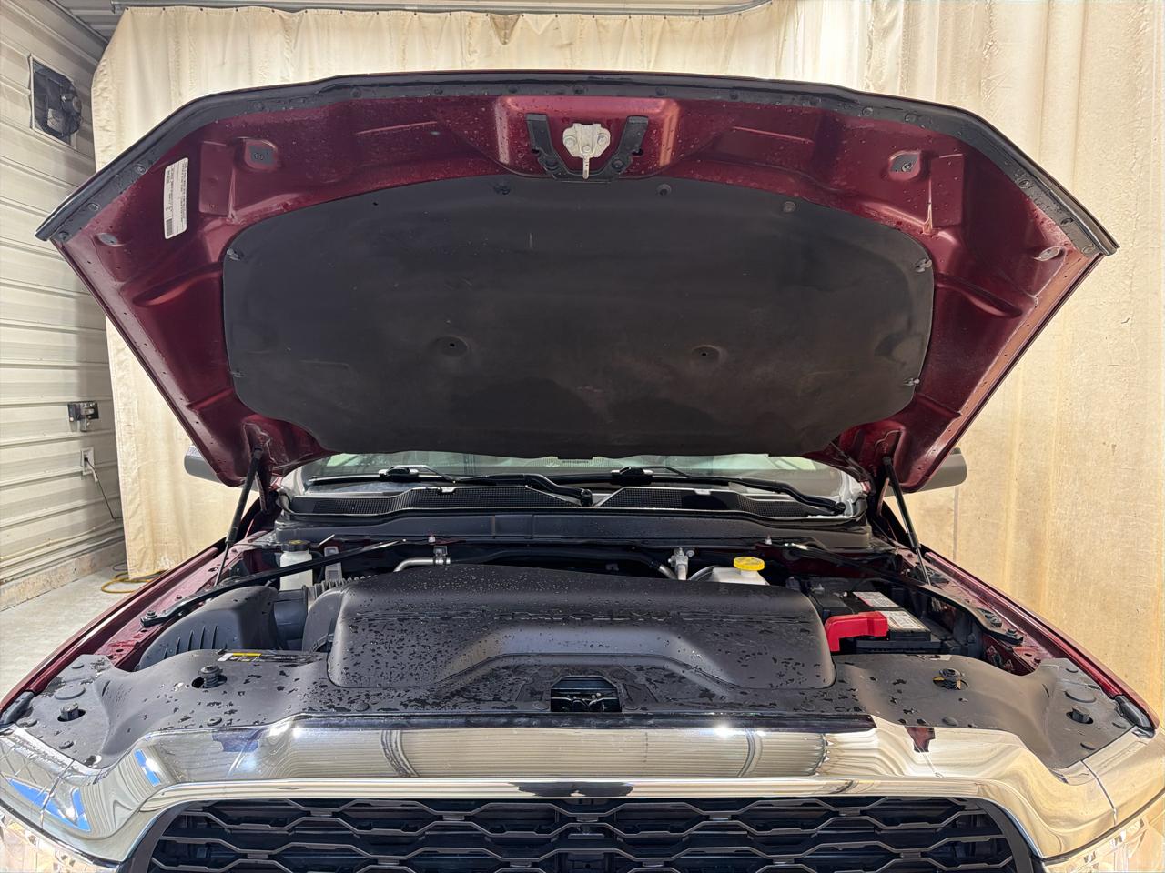 RAM 2500 Tradesman 4x4 Crew Cab 6'4" Box 2021