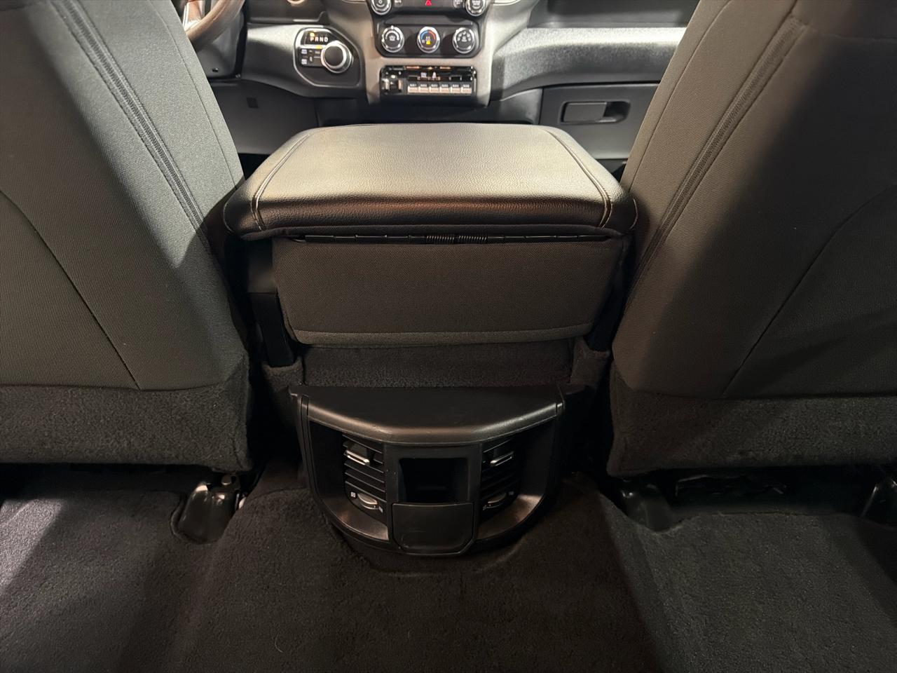 RAM 2500 Tradesman 4x4 Crew Cab 6'4" Box 2021