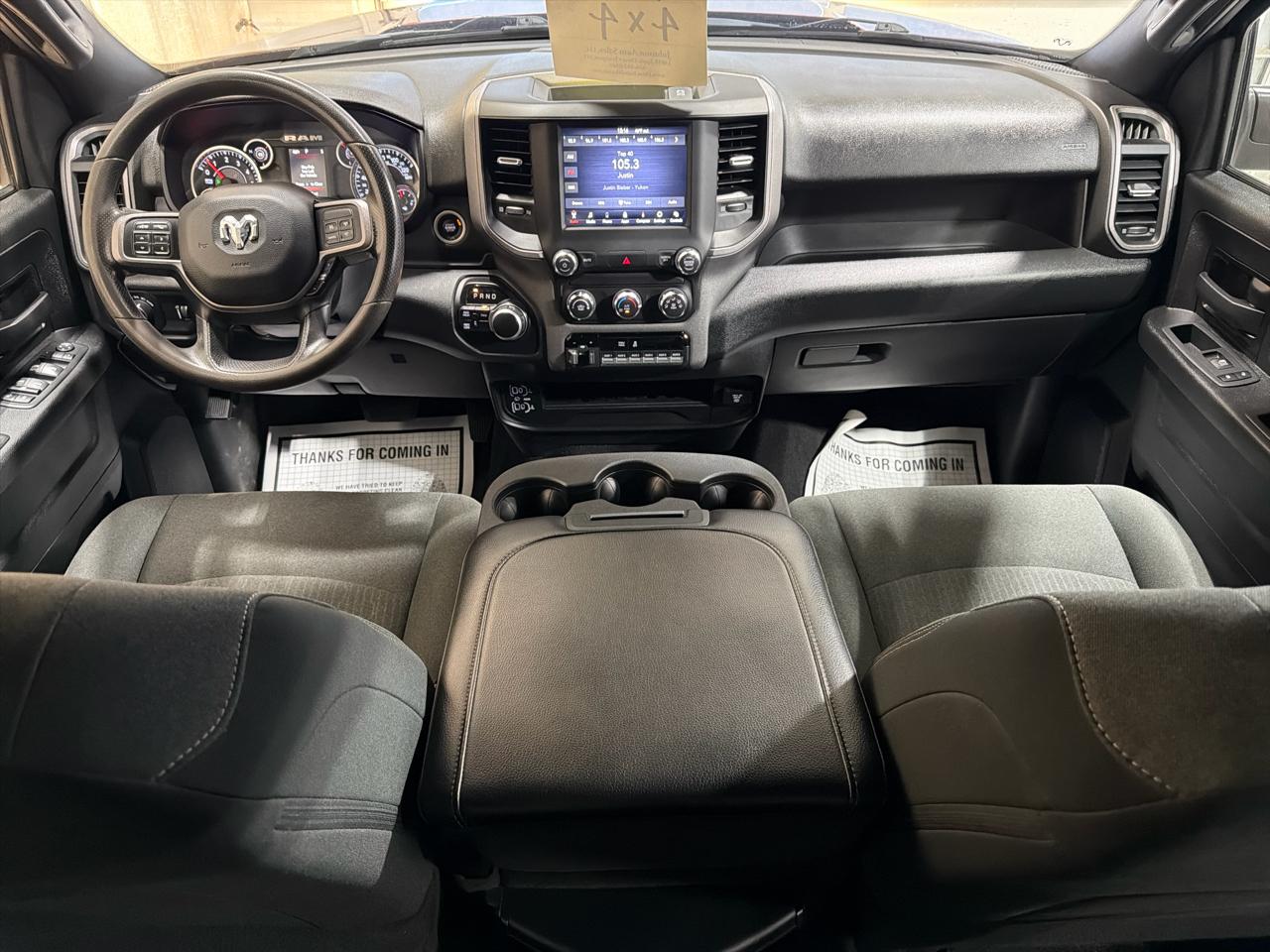 RAM 2500 Tradesman 4x4 Crew Cab 6'4" Box 2021