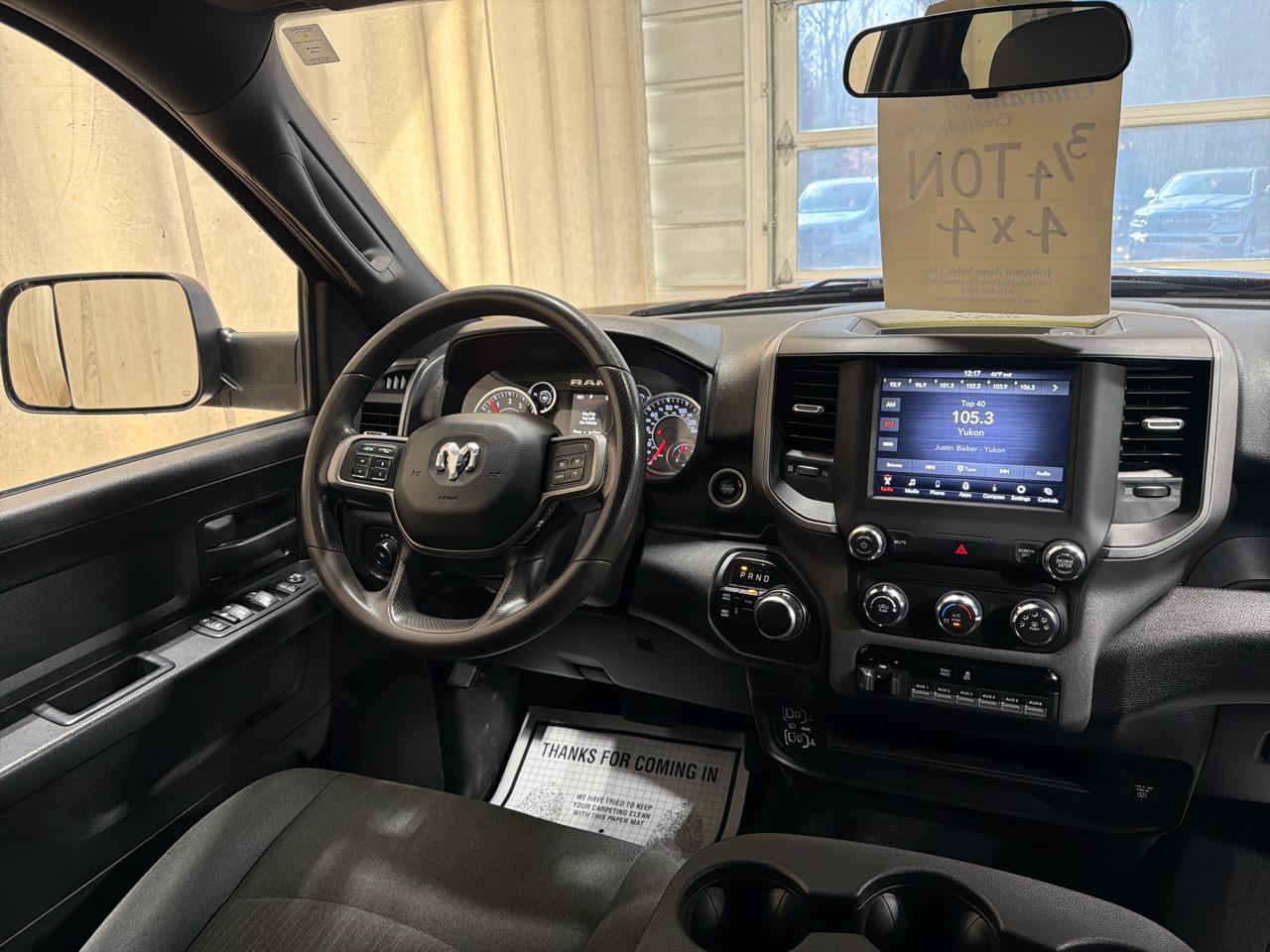 RAM 2500 Tradesman 4x4 Crew Cab 6'4" Box 2021