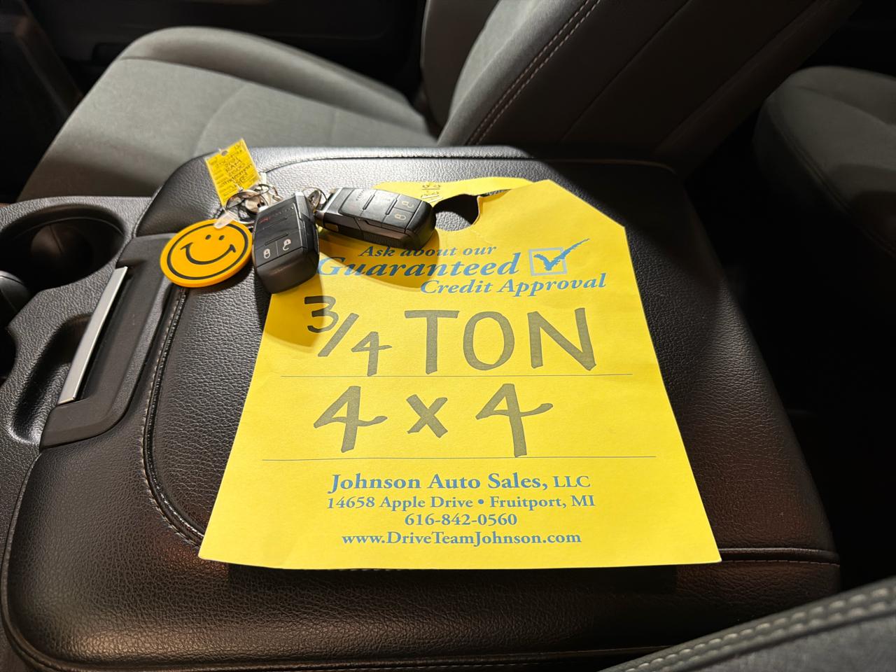 RAM 2500 Tradesman 4x4 Crew Cab 6'4" Box 2021