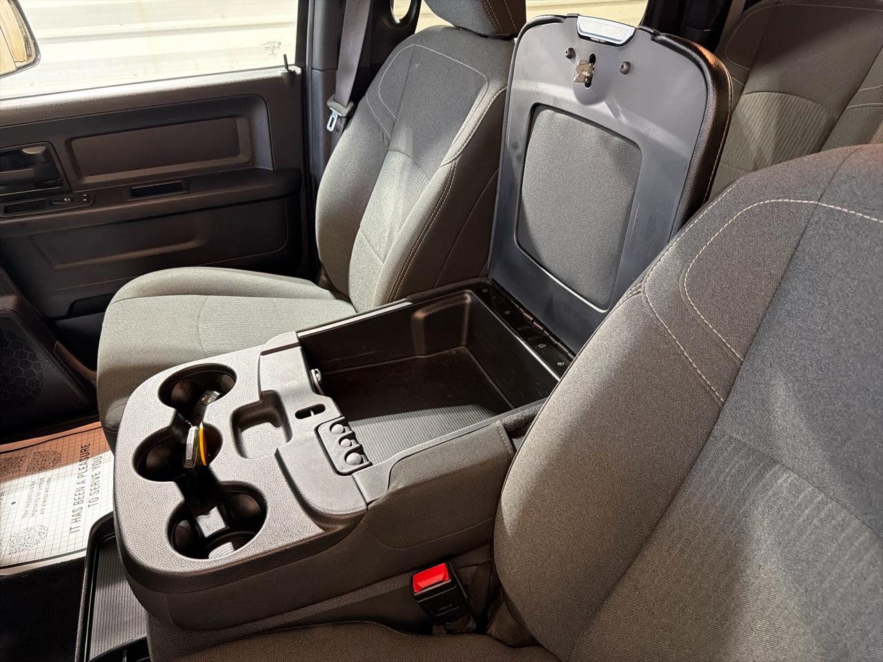 RAM 2500 Tradesman 4x4 Crew Cab 6'4" Box 2021