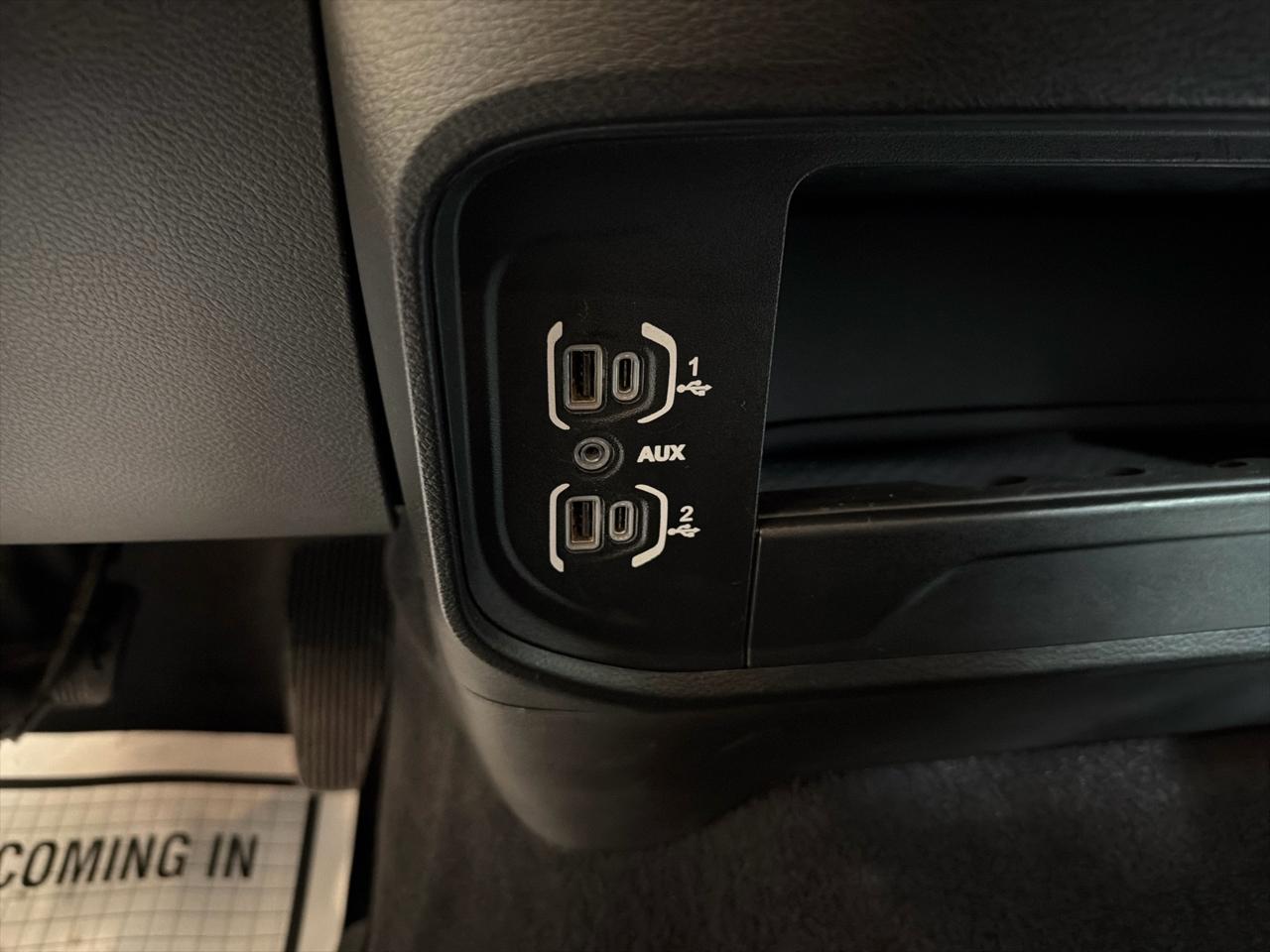 RAM 2500 Tradesman 4x4 Crew Cab 6'4" Box 2021