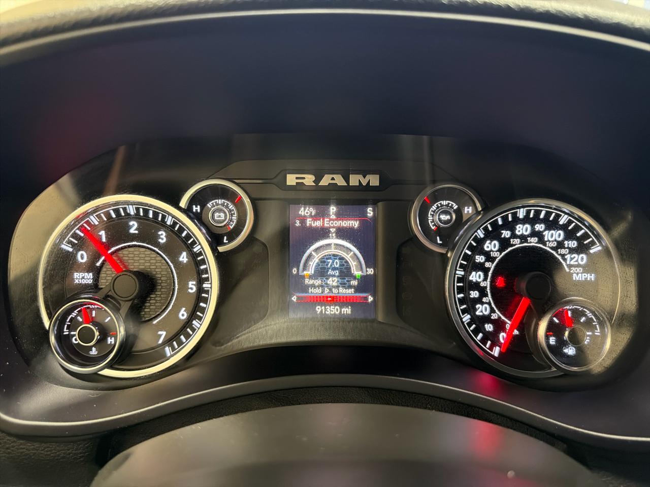 RAM 2500 Tradesman 4x4 Crew Cab 6'4" Box 2021