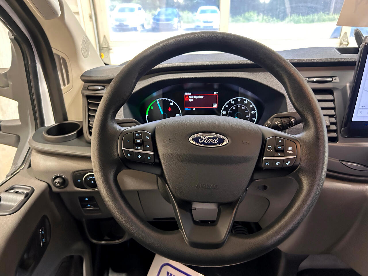 Ford E-Transit Cargo Van T-350 148" Low Rf 9500 GVWR RWD 2025 Ford E-Transit Cargo Van T-350 148" Low Rf 9500 GVWR RWD 2025