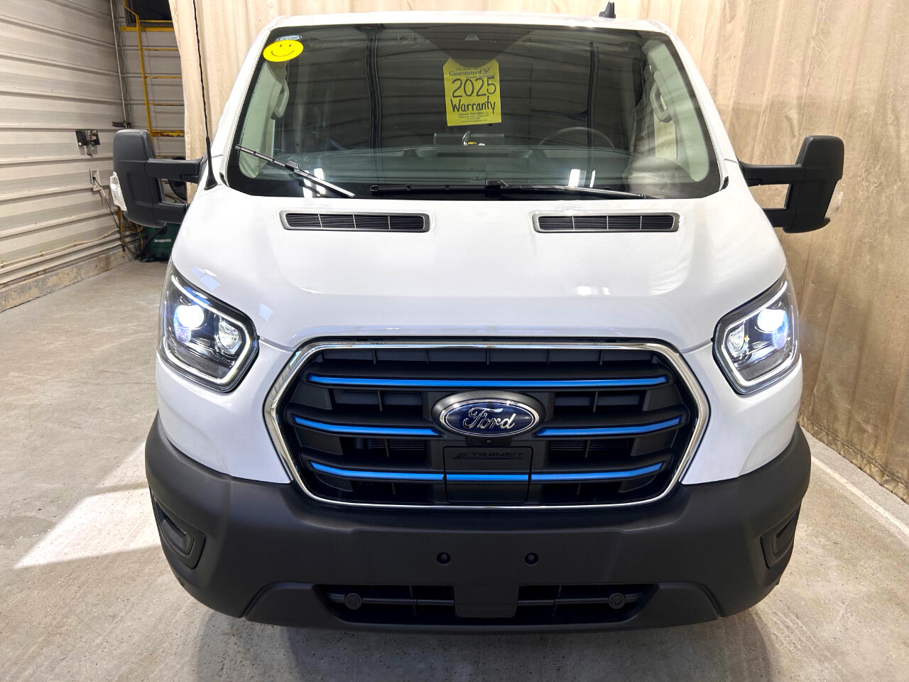 Ford E-Transit Cargo Van T-350 148" Low Rf 9500 GVWR RWD 2025 Ford E-Transit Cargo Van T-350 148" Low Rf 9500 GVWR RWD 2025