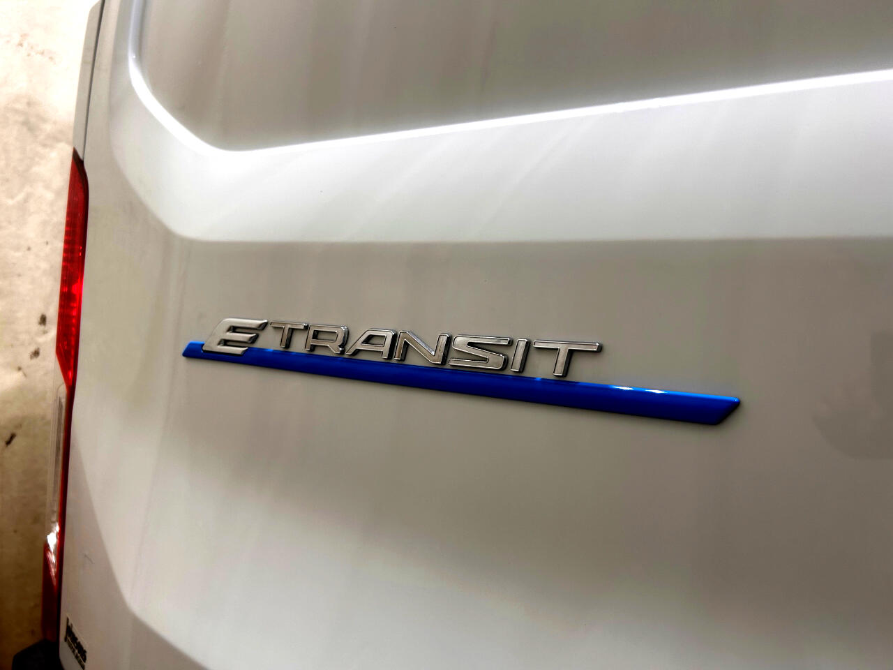 Ford E-Transit Cargo Van T-350 148" Low Rf 9500 GVWR RWD 2025 Ford E-Transit Cargo Van T-350 148" Low Rf 9500 GVWR RWD 2025