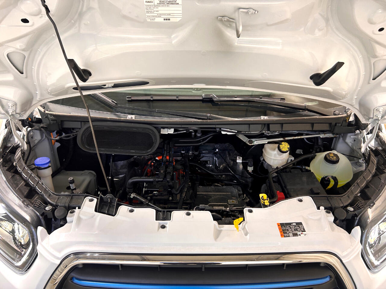 Ford E-Transit Cargo Van T-350 148" Low Rf 9500 GVWR RWD 2025 Ford E-Transit Cargo Van T-350 148" Low Rf 9500 GVWR RWD 2025