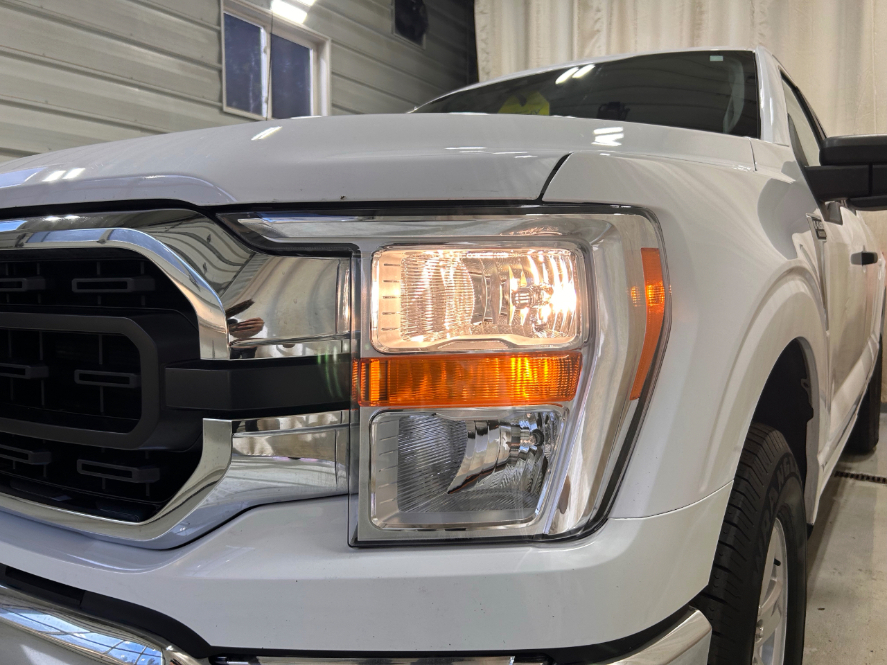 Ford F-150 XLT SuperCab 6.5-ft. Bed 4WD 2021 Ford F-150 XLT SuperCab 6.5-ft. Bed 4WD 2021